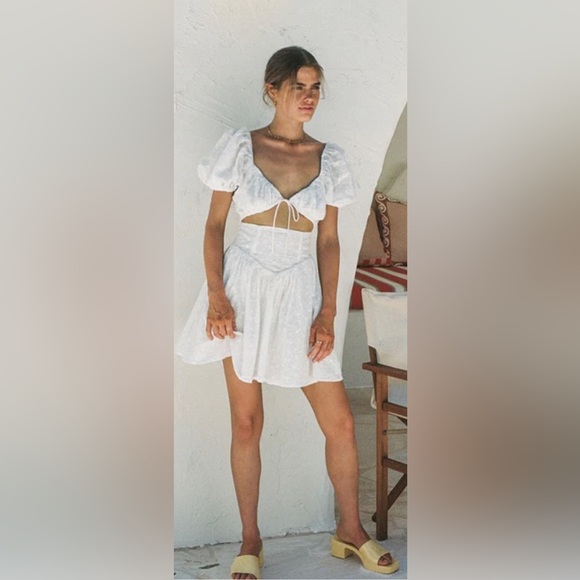 Alika Sabo Skirt Dress - Picture 3 of 5